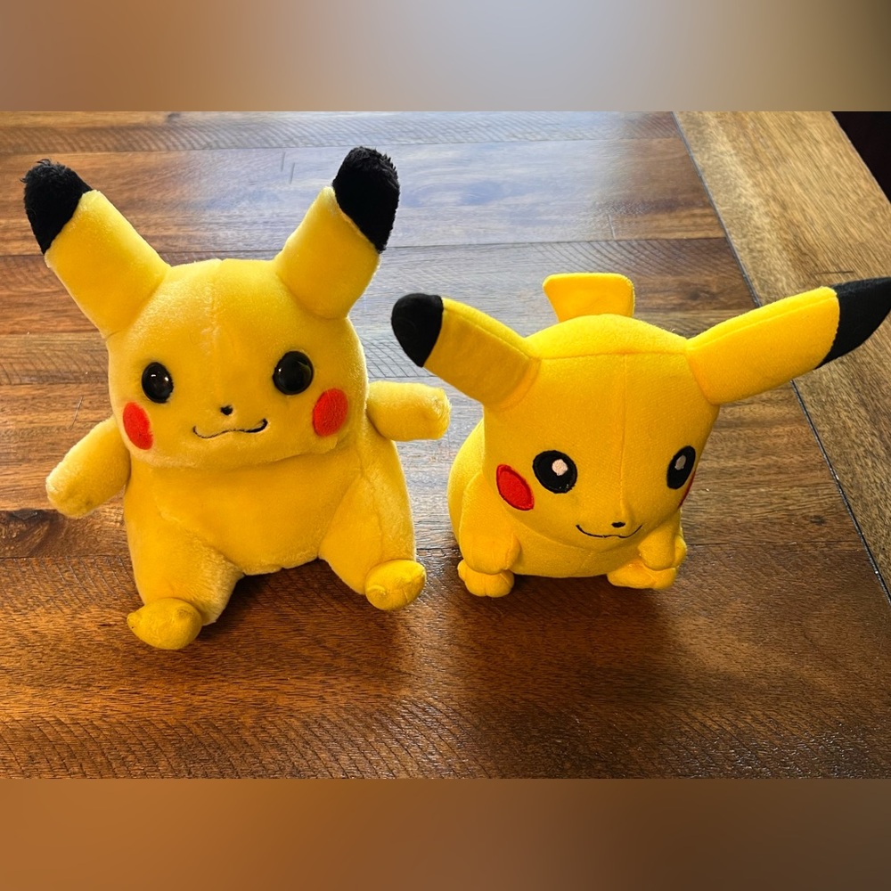 Yellow Plush Pikachu Set